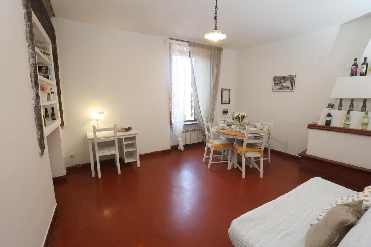 Relax Nel Borgo, La Fontana Apartamento Campagnano Di Roma Exterior foto